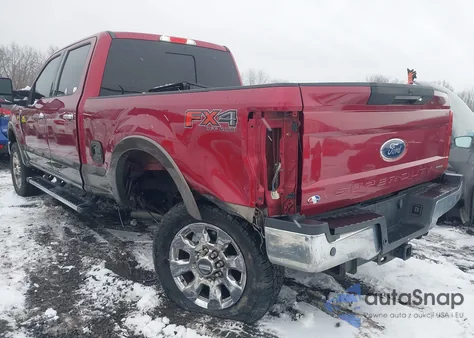 2017 Ford F-250 Lariat z USA, uszkodzony, nr VIN 1FT7W2B66HEC36063